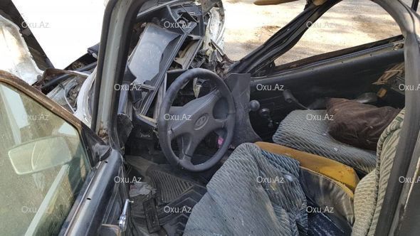 Göyçayda maşın dirəyə çırpıldı, sürücü öldü, iki kənd işıqsız qaldı - FOTO