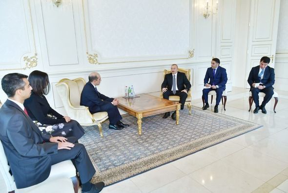 İlham Əliyev yeni səfirləri qəbul edib - FOTO