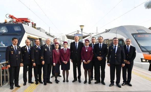 İlham Əliyev Pirşağı dəmir yolu stansiyasının açılışında - YENİLƏNİB + FOTO