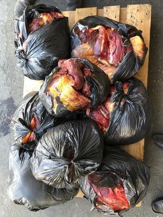 AQTA Bakıda bazarda reyd keçirib, kiloqramı 5 manat 50 qəpiyə satılan ət aşkarlanıb