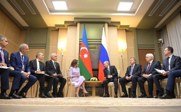 Putin Mehriban Əliyevanı “Dostluq” ordeni ilə təltif edib