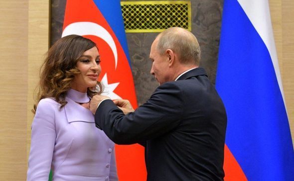 Putin Mehriban Əliyevanı “Dostluq” ordeni ilə təltif edib