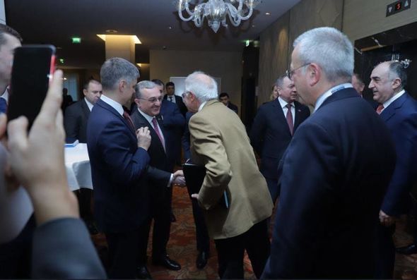 Bratislavada XİN başçılarının görüşü başlayıb - FOTO