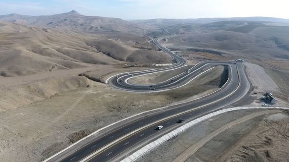 İlham Əliyev Bakı-Şamaxı-Yevlax yolunun 101-117-ci kilometrlik hissəsinin açılışında iştirak edib - FOTO