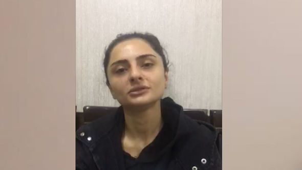 Azərbaycanda qadın dəstə yığıb bibisinin evini soydurdu - FOTO