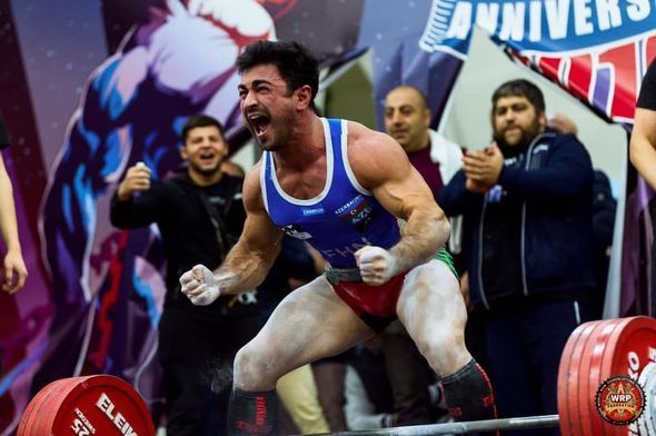Azərbaycanlı idmançı Moskvada dünya rekordu qırıb çempion oldu - FOTO
