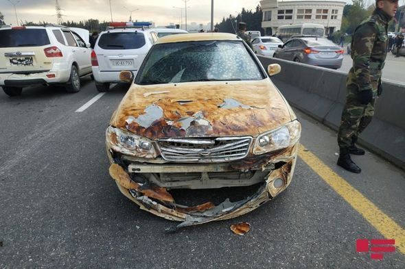 Bakıda dəhşətli yanğında avtomobillərə ziyan dəydi - FOTO