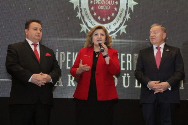 Tənzilə Rüstəmxanlı "Türk Dünyasına Xidmət Medalı" ilə təltif edilib - FOTOLAR