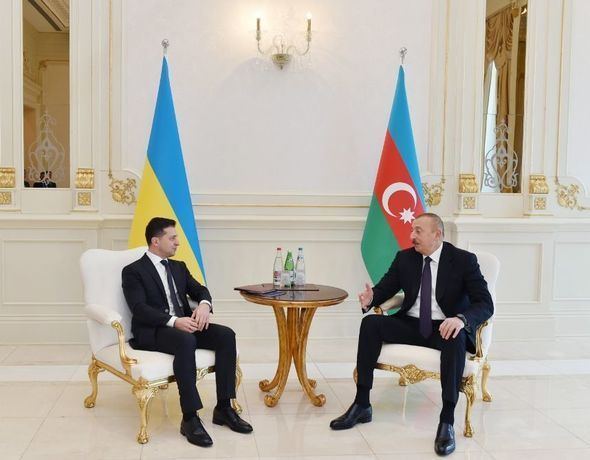 İlham Əliyevin və Vladimir Zelenskinin təkbətək görüşü oldu - YENİLƏNİB + FOTO