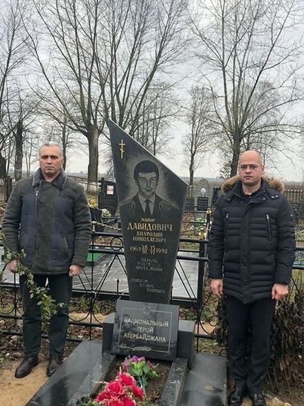 Azərbaycanın hərbi attaşesi Milli Qəhrəmanımızın anasını ziyarət etdi