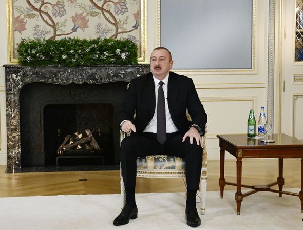 İlham Əliyev yerli telekanallara ilin yekunları ilə əlaqədar müsahibə verdi - FOTO