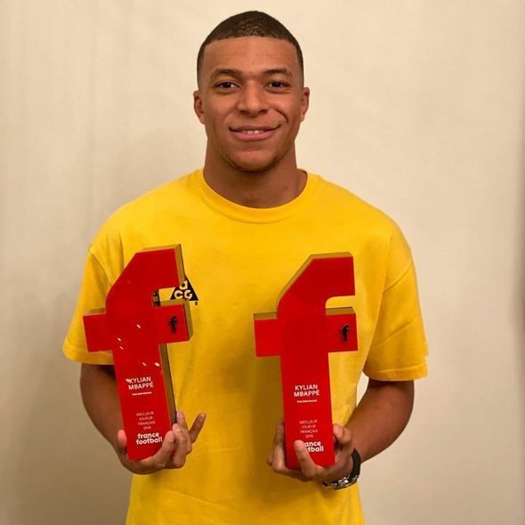 Mbappe Fransada 2019-cu ilin ən yaxşı futbolçusu seçildi - FOTO