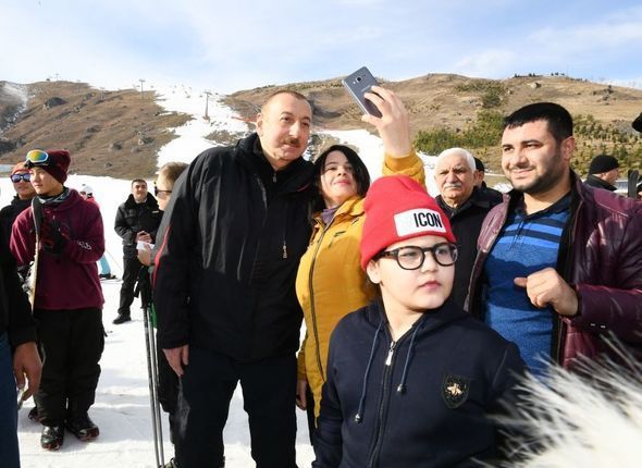İlham Əliyev və Mehriban Əliyeva “Şahdağ” Turizm Mərkəzində - YENİLƏNİB+FOTO