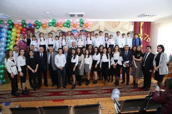 Fizika sevənlər 279 nömrəli məktəbdə görüşdülər - FOTOLAR