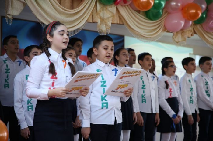 Fizika sevənlər 279 nömrəli məktəbdə görüşdülər - FOTOLAR