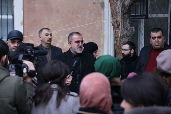 Rauf Arifoğlu imzatoplama kampaniyasında iştirak etdi: Küçədə qələbəlik yarandı - FOTOLAR