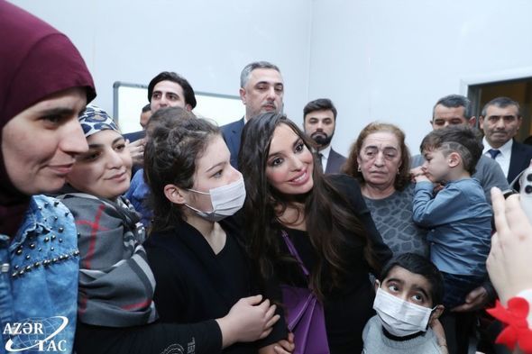 Leyla Əliyeva Hematologiya və Transfuziologiya İnstitutunda müalicə alan uşaqlarla görüşüb - FOTO