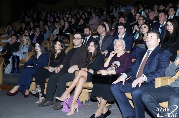 Leyla Əliyeva Həmrəylik Günü münasibəti ilə təşkil olunan konsertdə iştirak etdi – FOTO