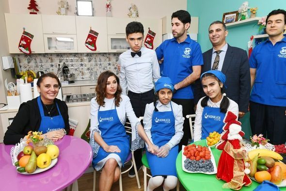 Mehriban Əliyeva autizm sindromlu uşaqlar üçün təşkil edilmiş şənlikdə iştirak edib - FOTO