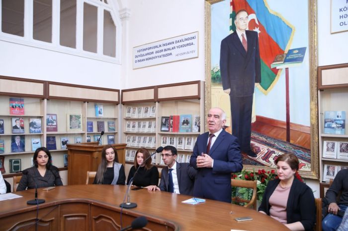 ADPU-nun məzunları olan fəal müəllimlərlə tələbələr bir araya gəldi - FOTO
