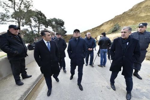 İcra başçısı Bakıdakı sürüşmə zonasında - FOTO