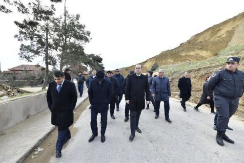 İcra başçısı Bakıdakı sürüşmə zonasında - FOTO