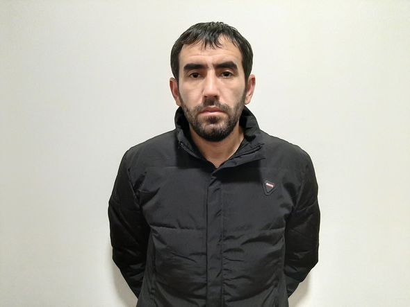 Bakıda narkotik maddələrin satışı ilə məşğul olan “məhbəs dostlar”ı saxlanıldı - FOTO