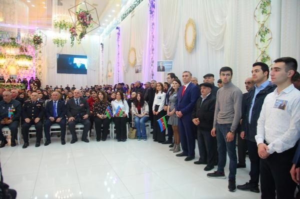 Azay Quliyevlə ilk görüşdə böyük izdiham yaşandı - FOTOLAR