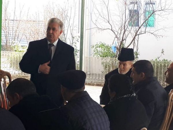 Fəzail İbrahimli Mübariz İbrahimovun ailəsindən xeyir-dua aldı