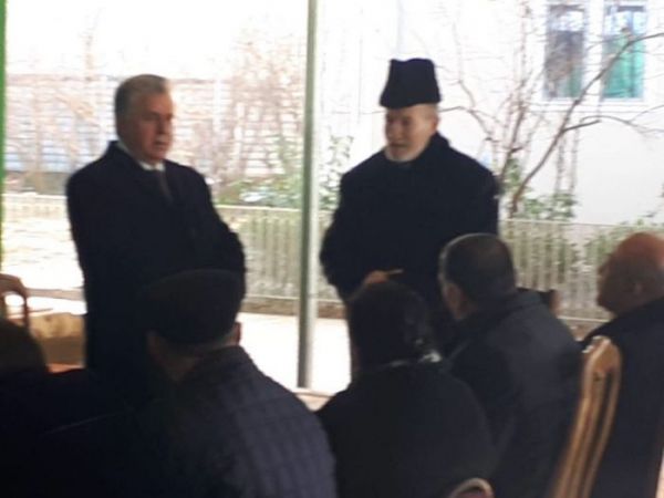 Fəzail İbrahimli Mübariz İbrahimovun ailəsindən xeyir-dua aldı