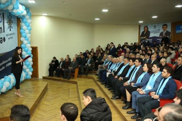 Gəncədən deputatlığa namizəd Naqif Həmzəyev seçiciləri ilə görüş keçirib VİDEO