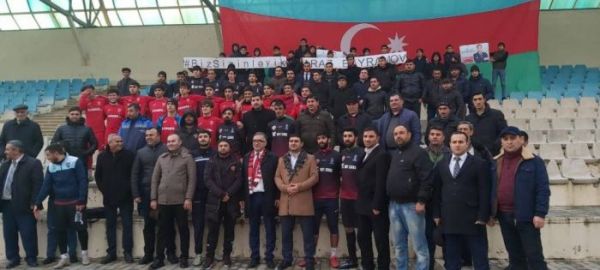 Ağsu futbolçuları bir arada: Bizim seçimimiz Araz Bayramovdur!