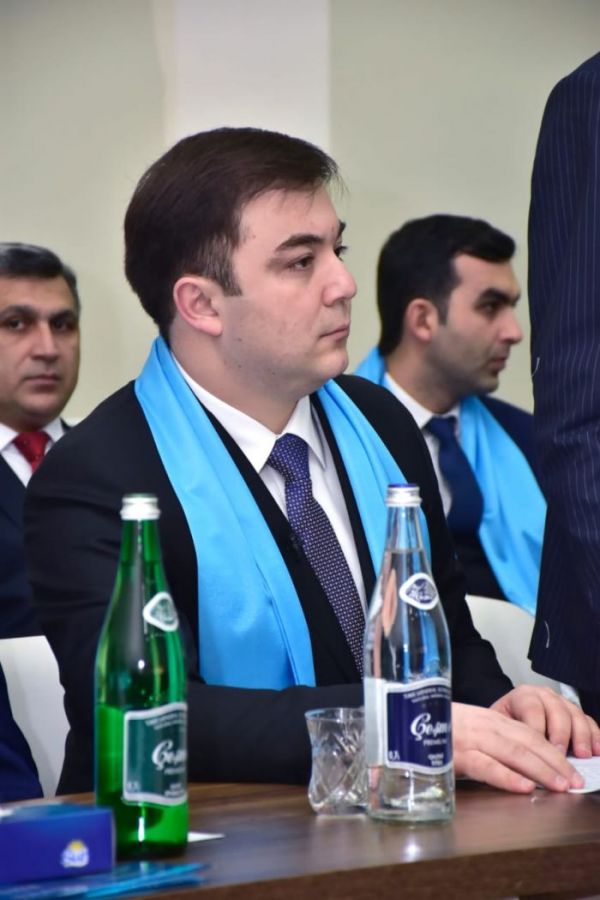 Emin Hacıyevin seçicilərlə görüşündə izdiham yaşanıb- FOTOLAR