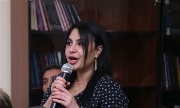 Qusarlı Rauf, təxribatçı qadınlar, indi də lax yumurta: İqbal Ağazadənin seçki taktikası zənginləşir