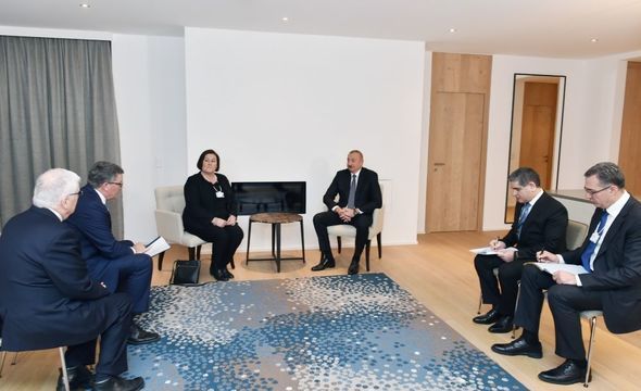 İlham Əliyev Davosda görüş keçirib - FOTO