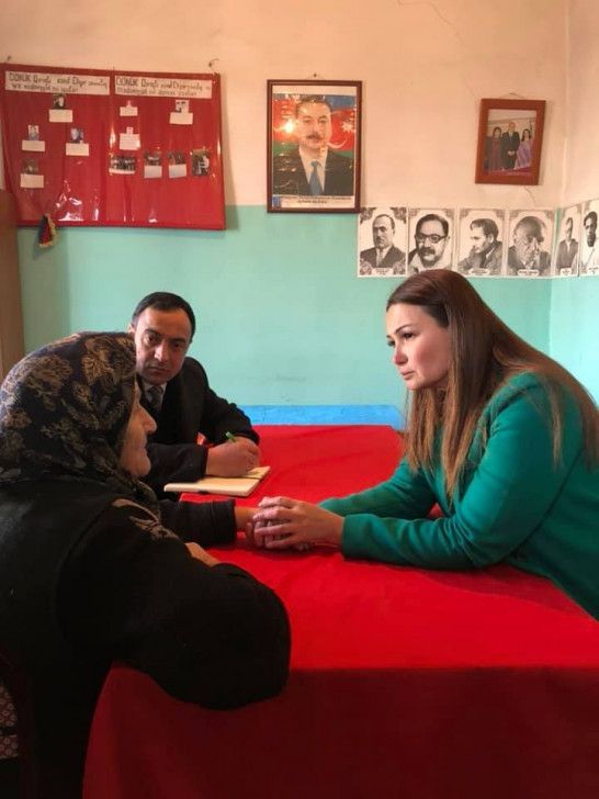 Qənirə Paşayeva Dönük Qırıqlı kəndində seçicilərlə görüşüb - FOTOLAR