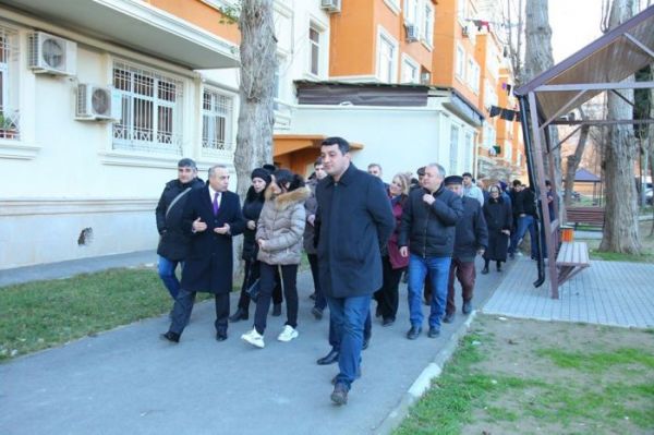 Azay Quliyev seçicilərlə görüşüb