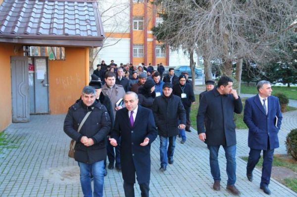 Azay Quliyev seçicilərlə görüşüb