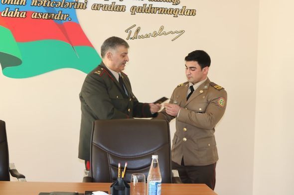 Dünya çempionumuza zabit rütbəsi verildi - FOTO