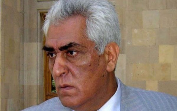 Bakıda sabiq icra başçısının oğlu arvadının boğazını kəsdi