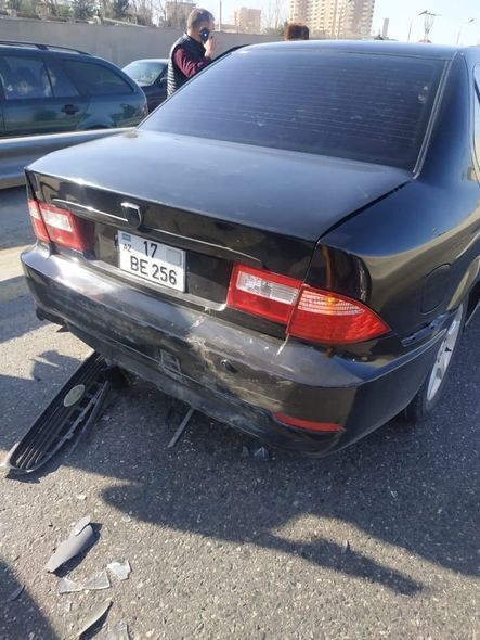 Bakı-Sumqayıt yolunda qəza: “Ford”la avtomobil toqquşdu - FOTO