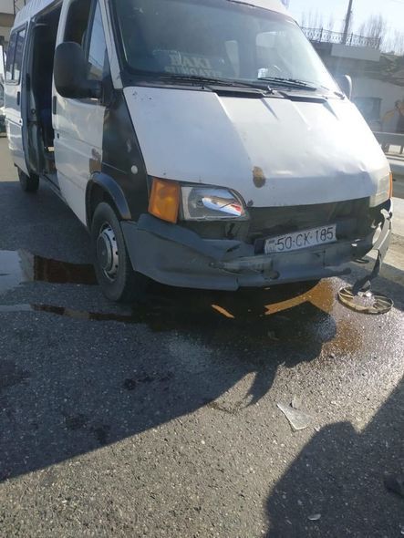 Bakı-Sumqayıt yolunda qəza: “Ford”la avtomobil toqquşdu - FOTO