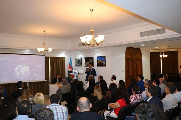 Fuad Muradov Dubayda yaşayan azərbaycanlıların problemlərini dinlədi - FOTO