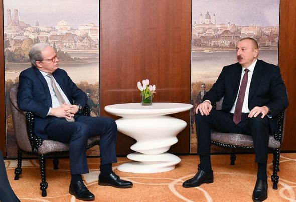 İlham Əliyev Dünya Bankının icraçı direktoru ilə görüşdü - YENİLƏNİB + FOTO