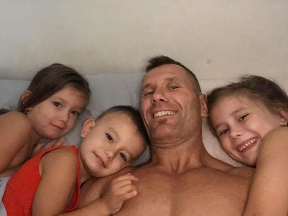 Tanınmış idmançı və üç övladı diri-diri yanaraq öldü - FOTO