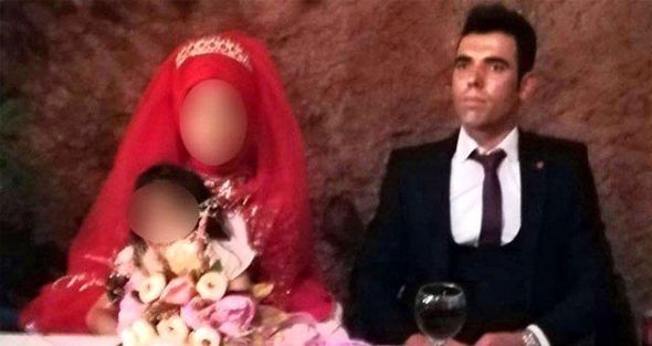 Qayınata toy günü bəyin boğazını kəsib öldürdü - FOTO