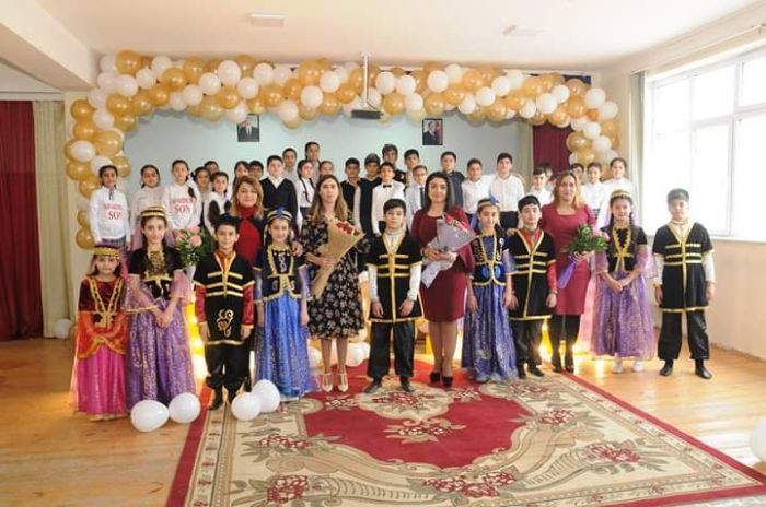 Bu məktəbdə Ana dili günü ilə bağlı tədbir keçirilib - FOTO