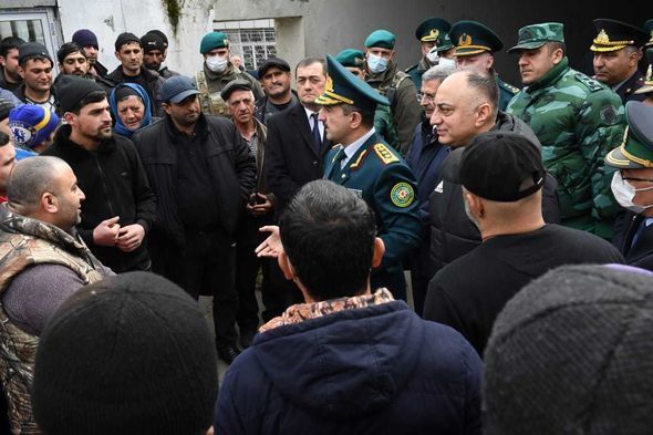 Dövlət rəsmiləri İranla sərhəddə - FOTO