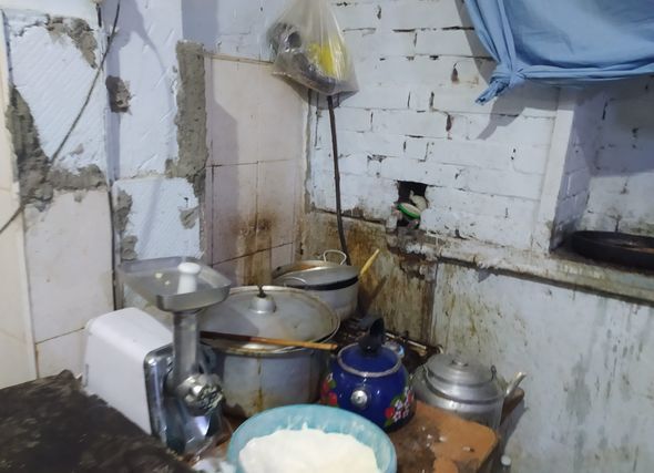 Bakıda xaçapuri və simit istehsal edən müəssisədə antisanitar vəziyyət - FOTO