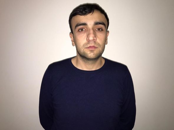 Bakıda brend geyim əşyaları satılan mağazadan külli miqdarda oğurluq - FOTO